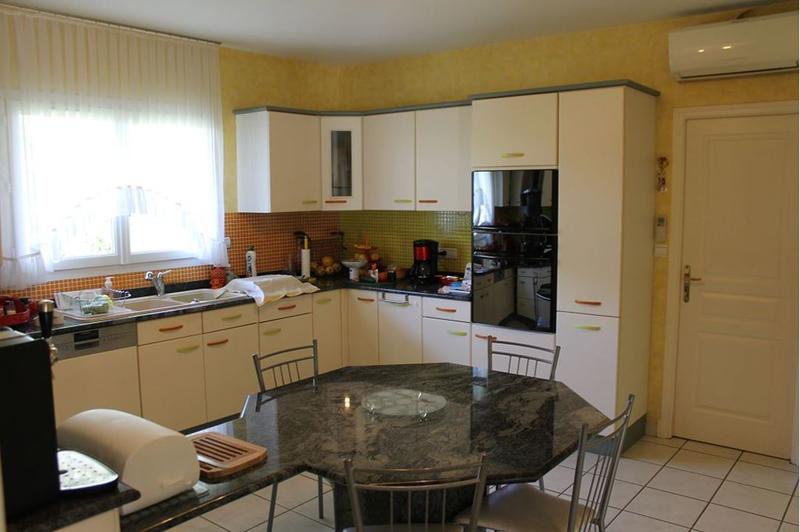 Maison traditionnelle - 165 m² - 6 pièces