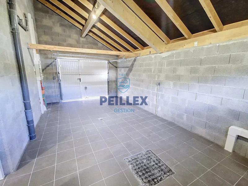 Maison - 102 m² - 5 pièces