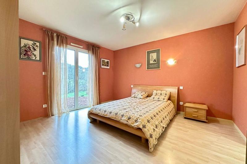Maison - 176 m² - 5 pièces
