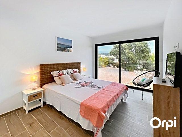 Villa - 180 m² - 5 pièces