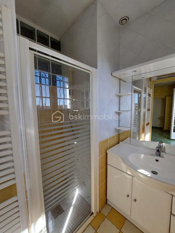 Maison traditionnelle - 300 m² - 10 pièces