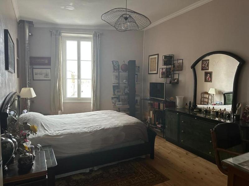 Maison - 189 m² - 7 pièces