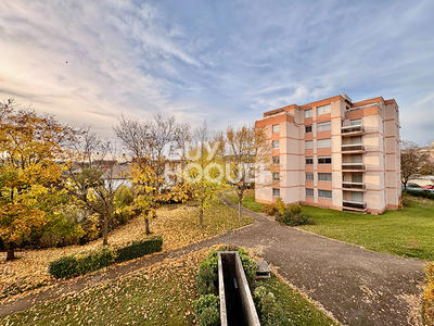 Appartement - 80 m² - 3 pièces