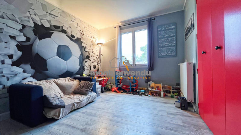 Maison - 143 m² - 7 pièces