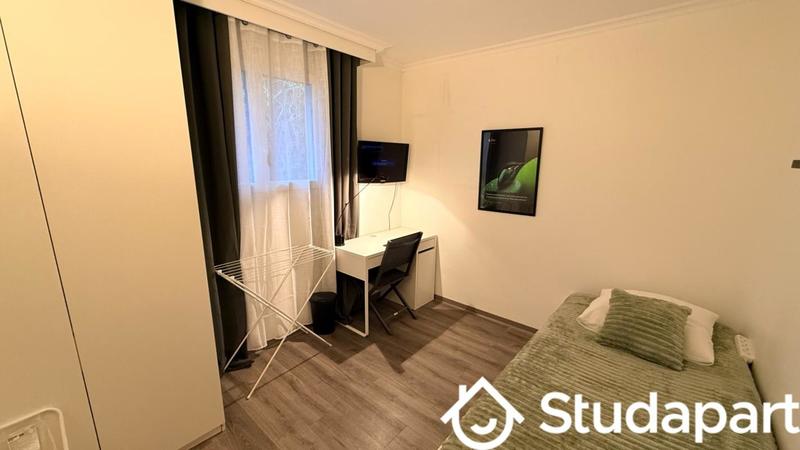 Chambre - 10 m² - 1 pièce