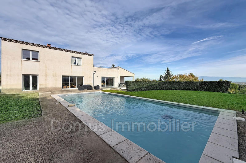 Maison - 165 m² - 7 pièces