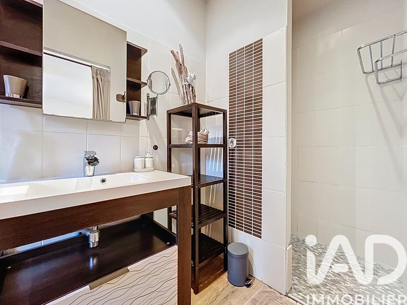 Maison - 270 m² - 9 pièces