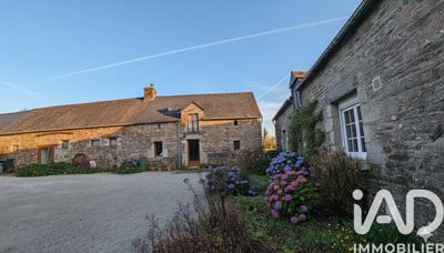 Maison - 350 m² - 25 pièces