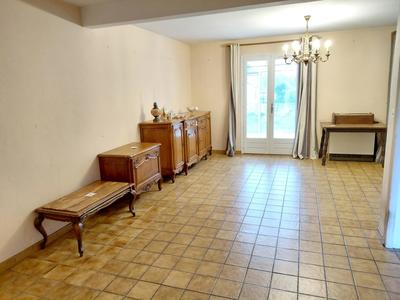 Maison - 118 m² - 8 pièces