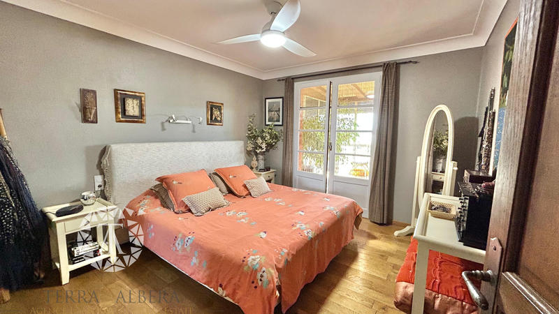 Villa - 225 m² - 7 pièces