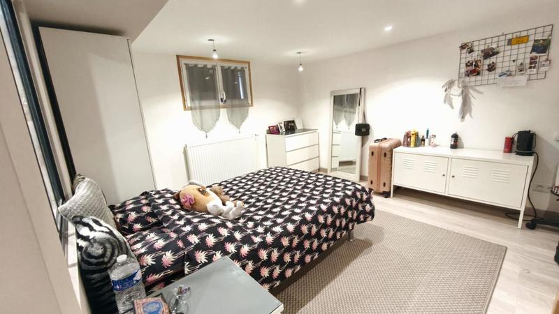 Maison - 93 m² - 5 pièces