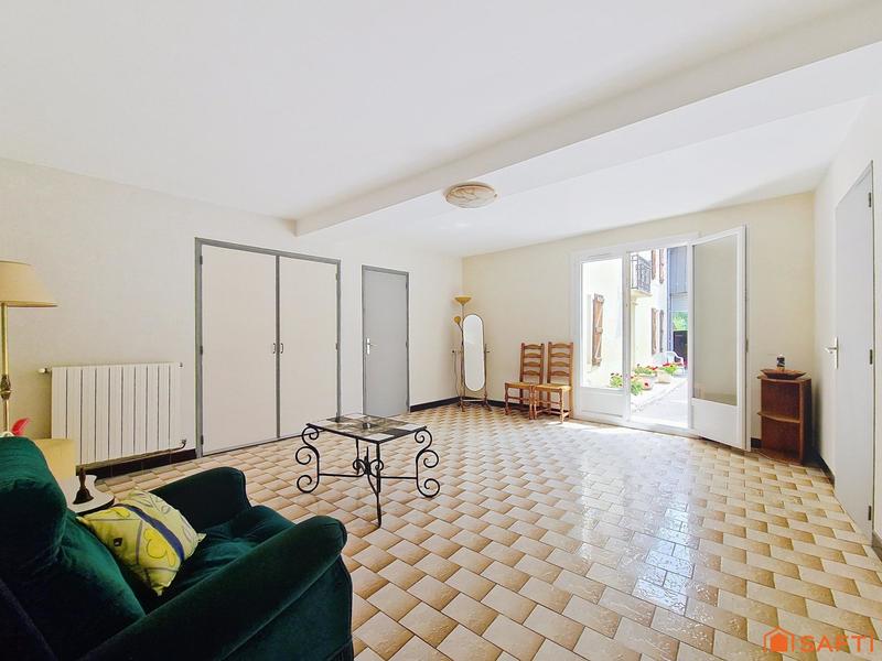 Maison de village - 310 m² - 8 pièces