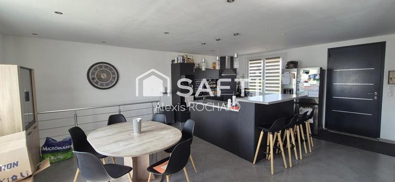 Maison - 140 m² - 6 pièces