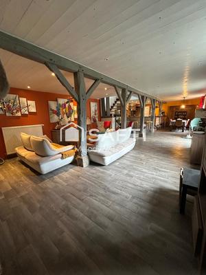 Maison - 226 m² - 7 pièces