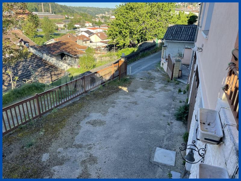 Maison - 90 m² - 3 pièces