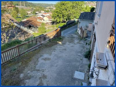 Maison - 90 m² - 3 pièces