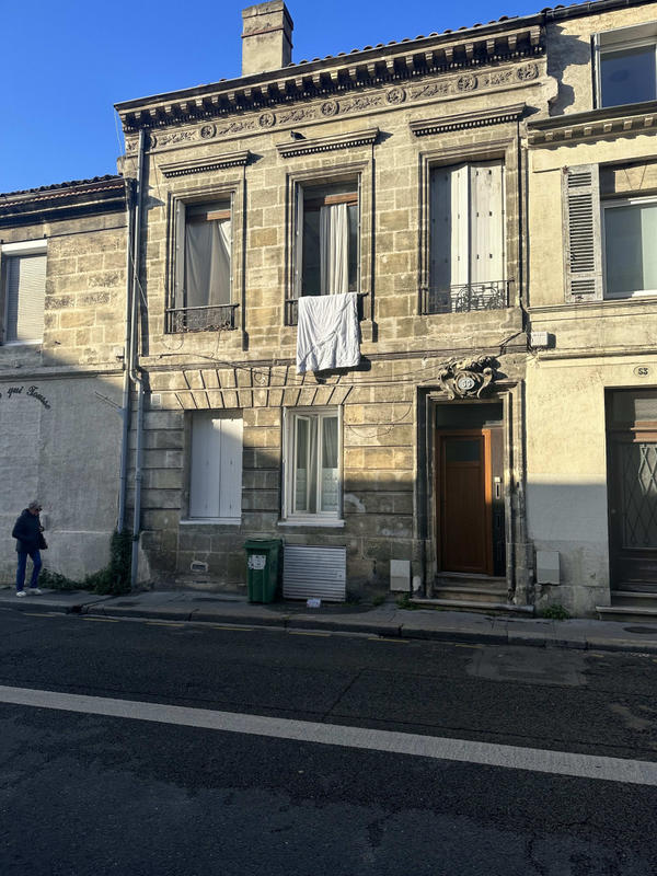 Immeuble - 99 m² - 4 pièces