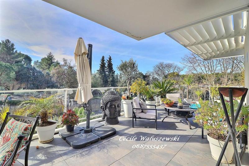 Appartement - 77 m² - 3 pièces