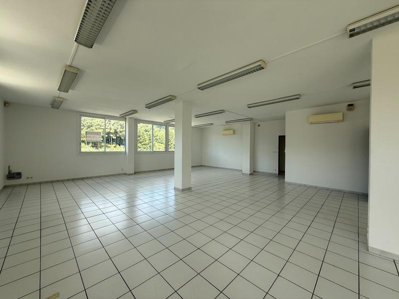 Bureau - 567 m² - 10 pièces