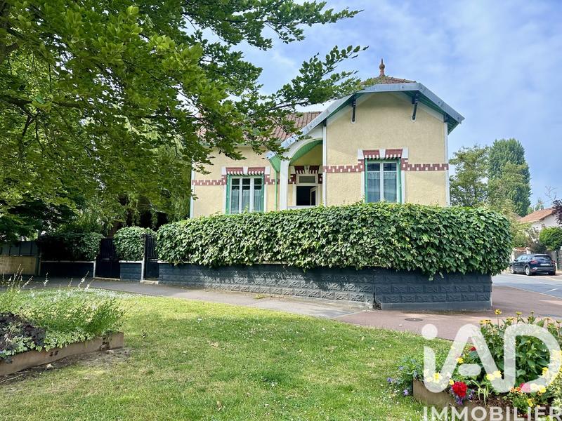 Maison - 95 m² - 5 pièces