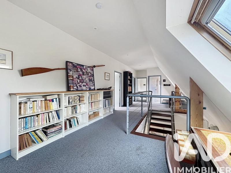 Maison - 256 m² - 7 pièces