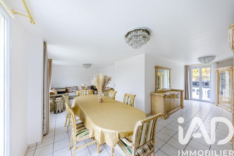 Maison - 180 m² - 7 pièces