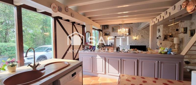 Maison - 219 m² - 8 pièces