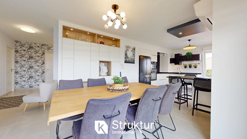 Appartement - 110 m² - 5 pièces