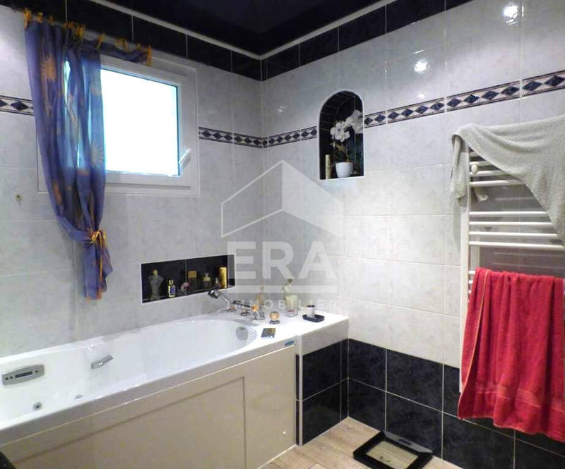 Maison - 168 m² - 6 pièces