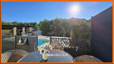 Maison - 115 m² - 6 pièces