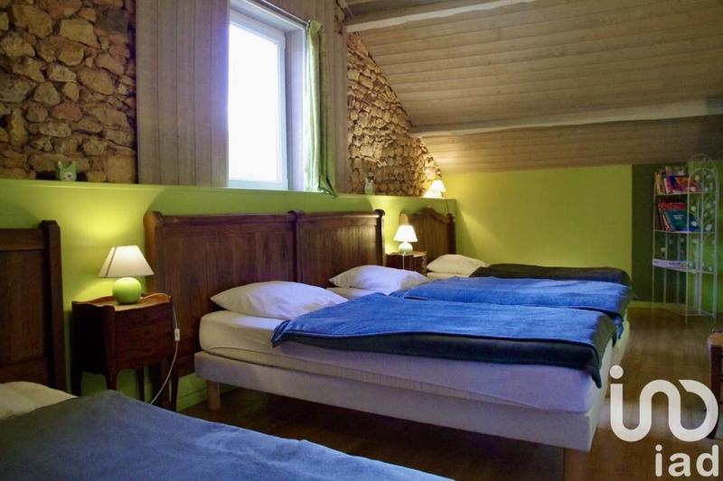 Maison - 338 m² - 14 pièces