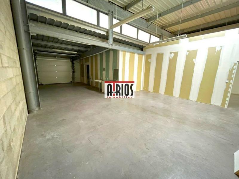 Local d'activité / Entrepôt - 290 m²