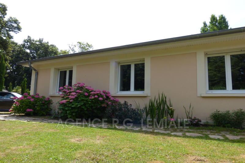 Maison - 166 m² - 8 pièces