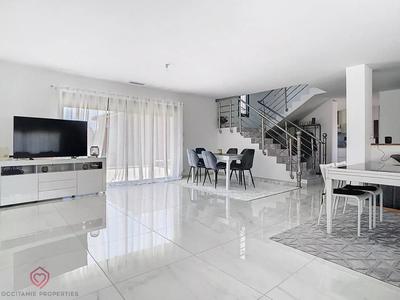 Maison - 137 m² - 5 pièces