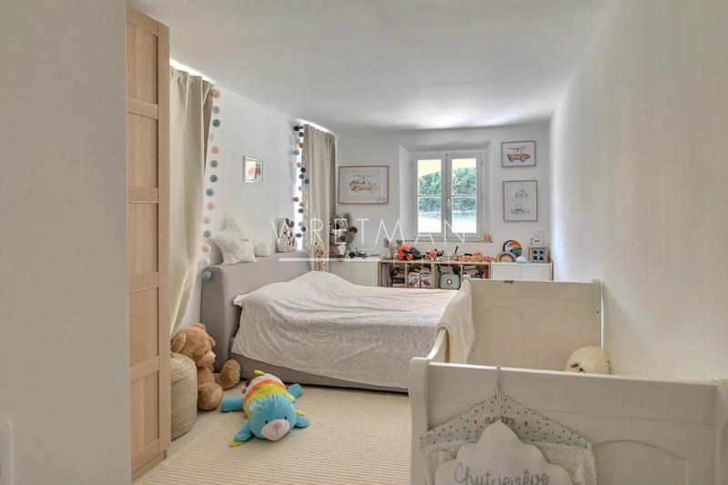 Villa - 225 m² - 6 pièces