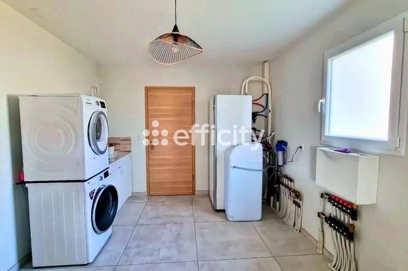 Villa - 185 m² - 8 pièces