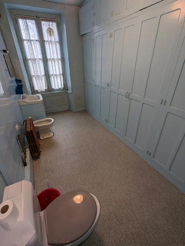 Maison - 200 m² - 7 pièces