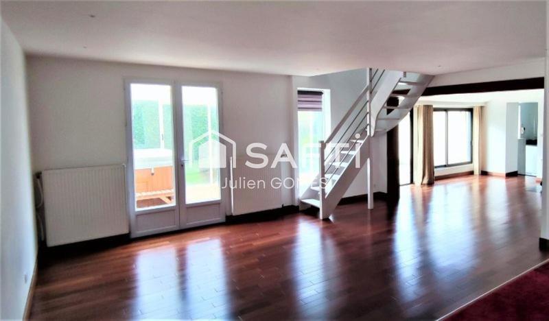 Maison - 198 m² - 7 pièces