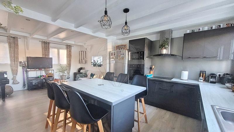 Maison - 82 m² - 5 pièces