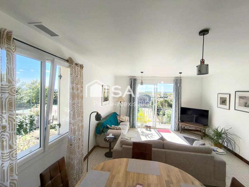 Maison - 200 m² - 9 pièces