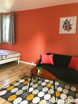 Chambre - 9 m² - 1 pièce