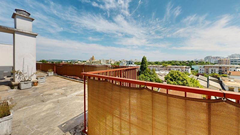 Appartement - 99 m² - 4 pièces