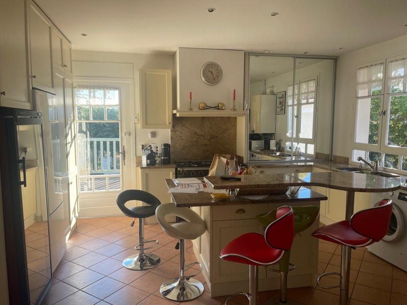 Appartement - 135 m² - 4 pièces