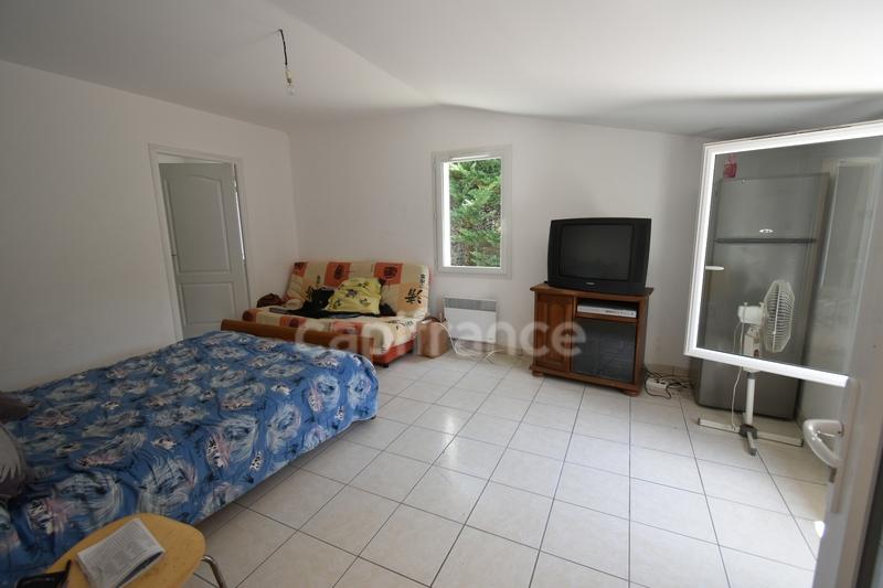 Maison - 141 m² - 10 pièces