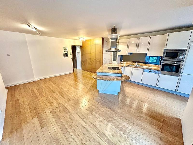 Appartement - 81 m² - 3 pièces