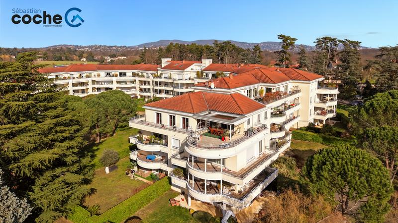 Appartement - 143 m² - 6 pièces