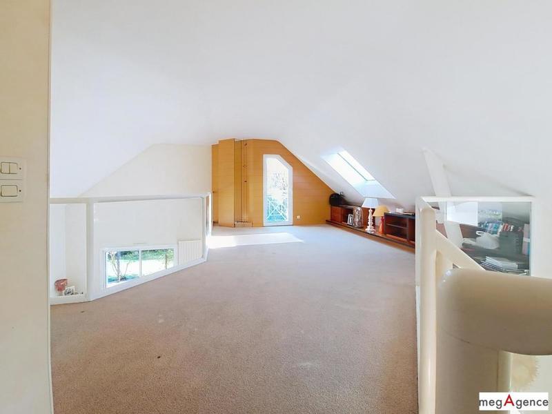 Maison - 200 m² - 8 pièces