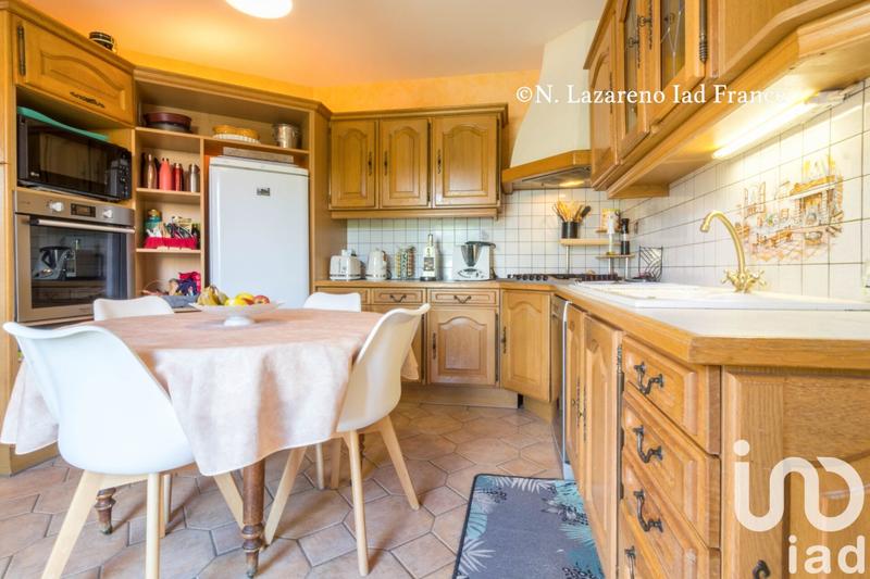 Maison - 180 m² - 7 pièces