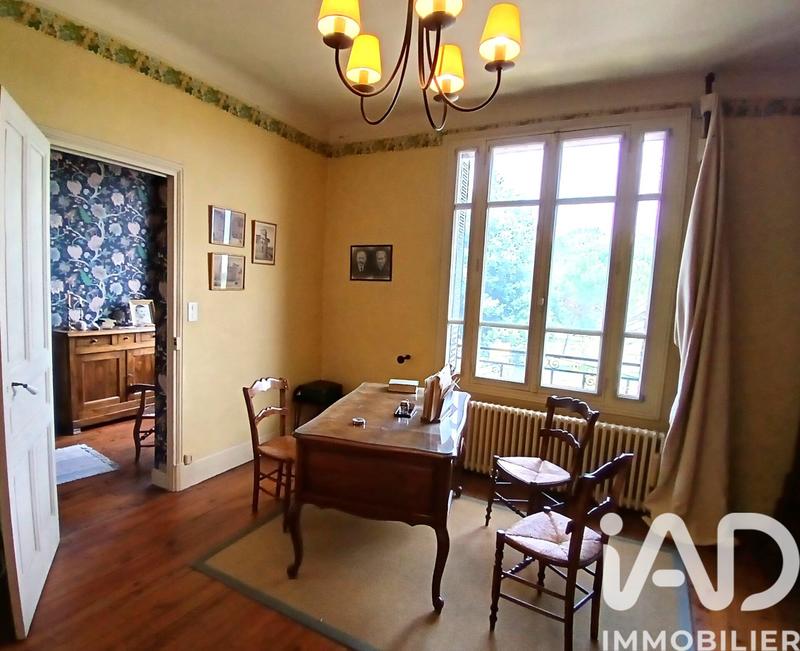 Maison - 211 m² - 8 pièces