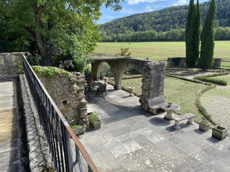 Maison de maîtres - 686 m² - 20 pièces